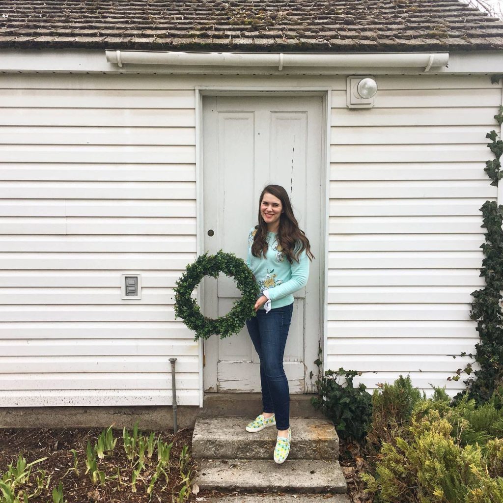How to make a Boxwood Wreath for under $20.00